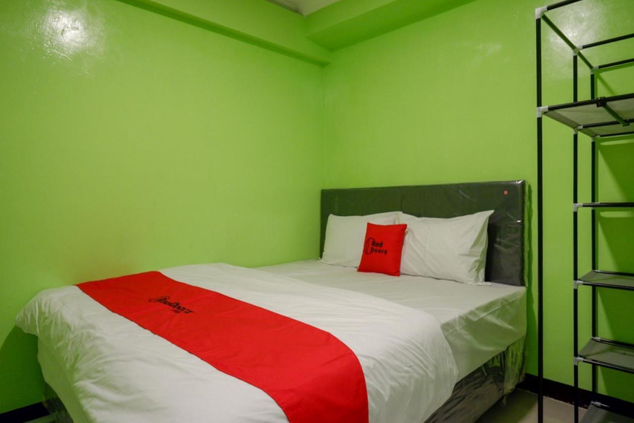 Reddoorz @ Jalan Gatot Subroto Semarang Hotel Eksteriør billede