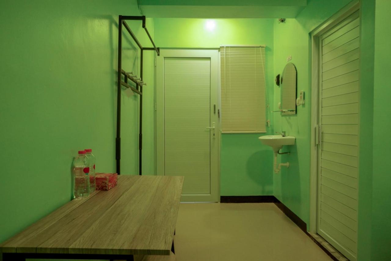 Reddoorz @ Jalan Gatot Subroto Semarang Hotel Eksteriør billede