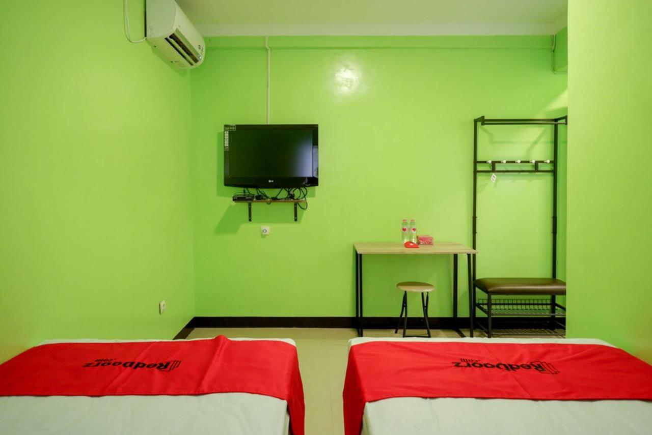 Reddoorz @ Jalan Gatot Subroto Semarang Hotel Eksteriør billede