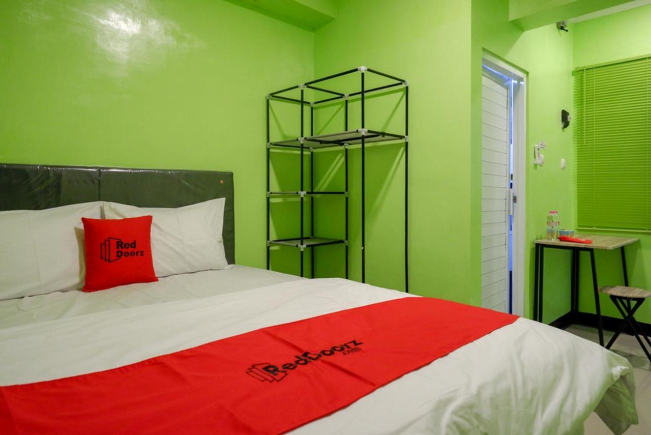 Reddoorz @ Jalan Gatot Subroto Semarang Hotel Eksteriør billede